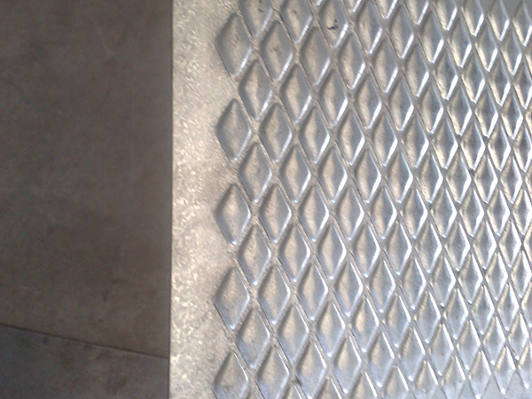 起鼓防滑板 - 河北強佑金屬制品有限公司圖片2